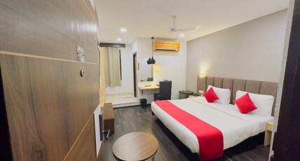 Ayaan Residency Room Type - Deluxe Room