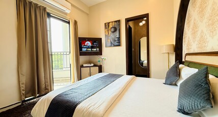 Omkareshwar Jyotirling Inn Room Type - Deluxe Room