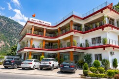 Hotel Aman Palace Rudraprayag
