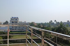 Shinning sand Beach Resort