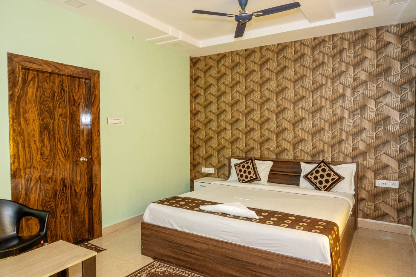 Mangalam Inn - Tap to explore photos