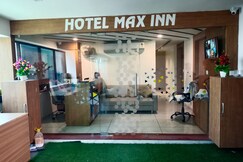 Hotel Max Inn SG Highway
