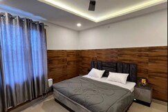 Hotel Shanti Residency