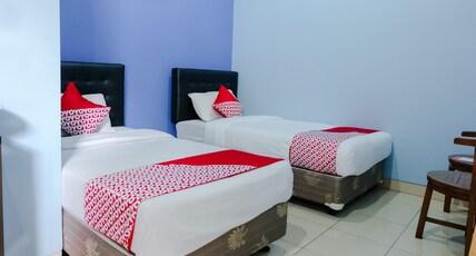 Hotel O Guest House Amalia Malang Room Type - Indonesia Standard Twin