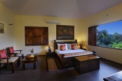 Courtyard House, Kanha