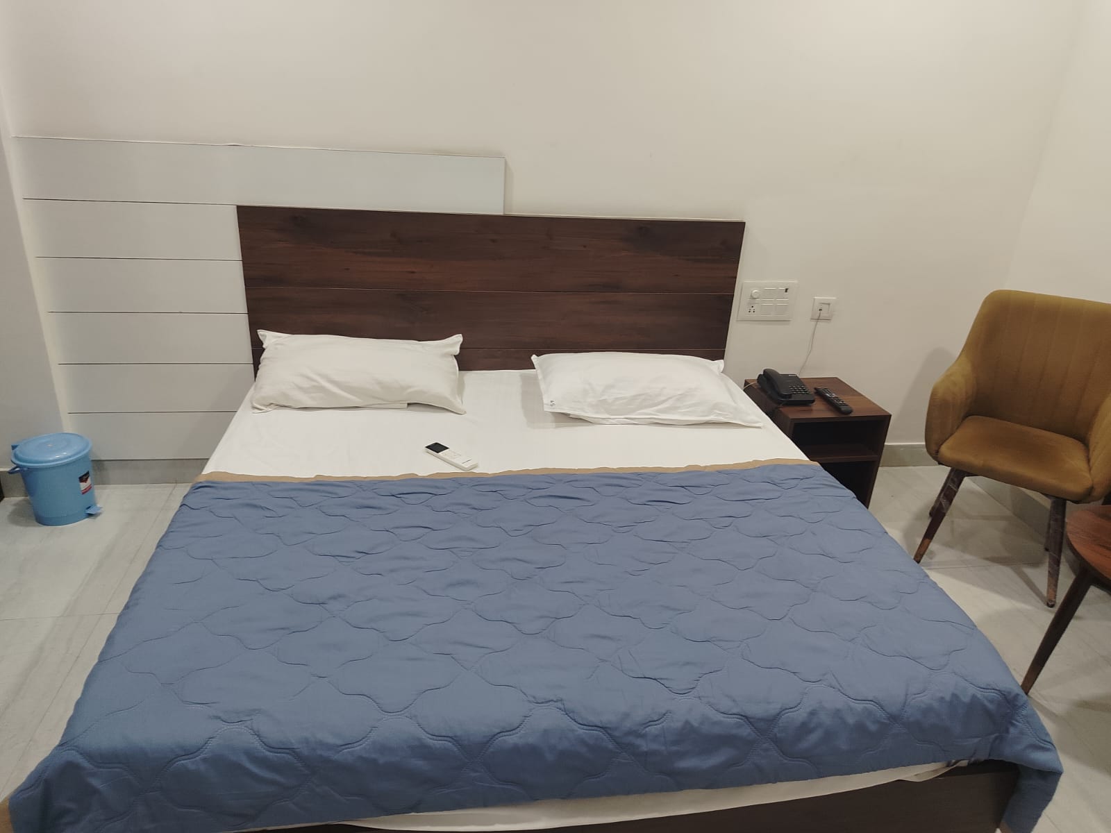 Hotel Sunbeam - Tap to explore photos