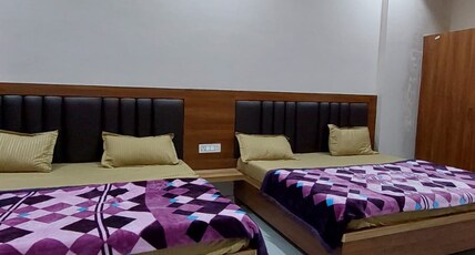 Shree Shyama Dham Room Type - Quadruple Room (Four beded Room)