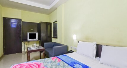 Ganesh Palace Room Type - Deluxe Ac Room
