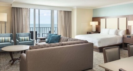 Hilton Clearwater Beach Resort & Spa Room Type - 1 KNG GULF FRONT JR STE