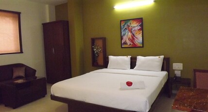 The Richman Hotel Room Type - Deluxe A/C
