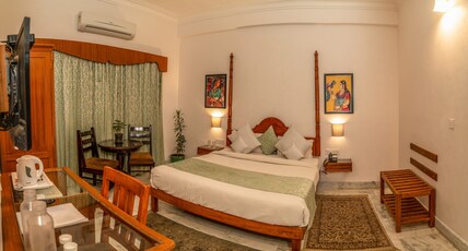 Hotel Indra Niwas (Pure Vegetarian) Room Type - Deluxe Room