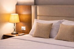 StayScape Studio Near India Expo Mart