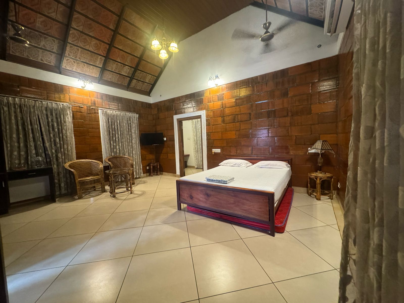 Kochi Riverside Homestay - Tap to explore photos