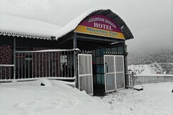 Mountain Shadow Homestay | Rooms & Restaurant
