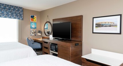 Hampton Inn & Suites by Hilton Marshalltown Room Type - 2 QUEEN BEDS