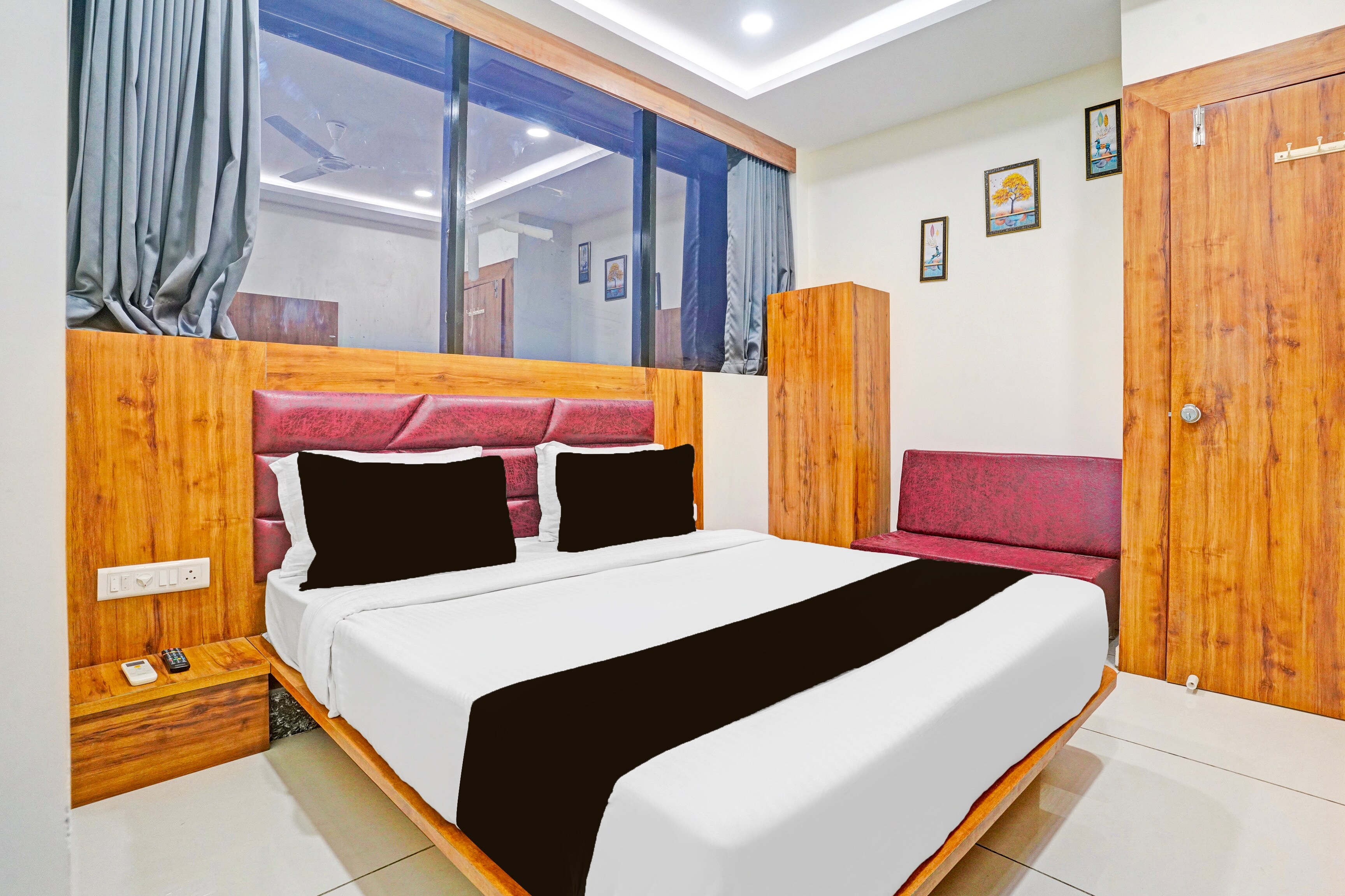 Hotel O Rudra - Tap to explore photos