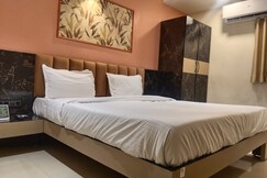 Rooms of LALJI'S HOTEL & RESTAURANT