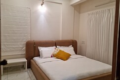 Lovely, peaceful newly builtup home with balconies