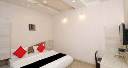 Hotel Mahendra Plaza Room Type - Royal Deluxe