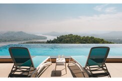 Kopparige Hills By EWA