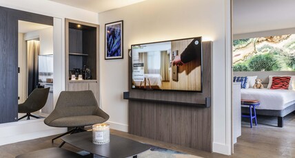 Novotel Deauville Plage Room Type - Executive Suite, sea view with 1 king size bed and 1 double sofa bed