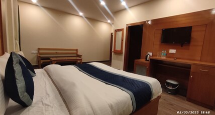 Aashiyana- The White Hill Hotel Room Type - Double Room with Himalayan View
