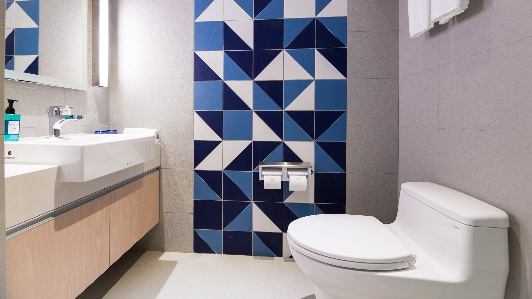 Holiday Inn Express TAICHUNG FENGCHIA - Tap to explore photos