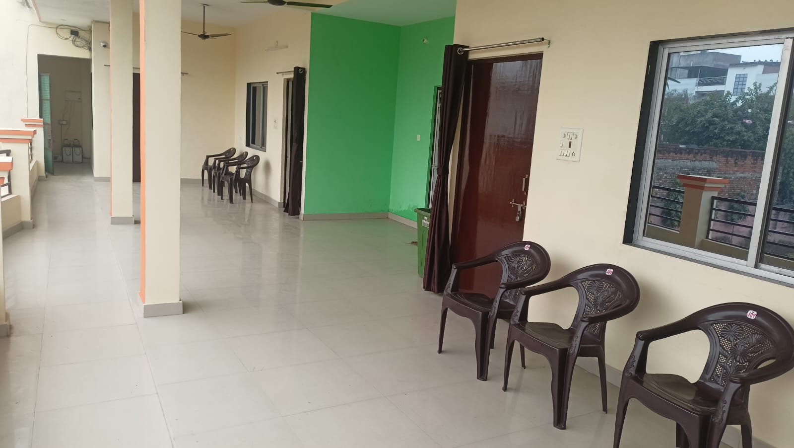 DPS Home Stay - Tap to explore photos