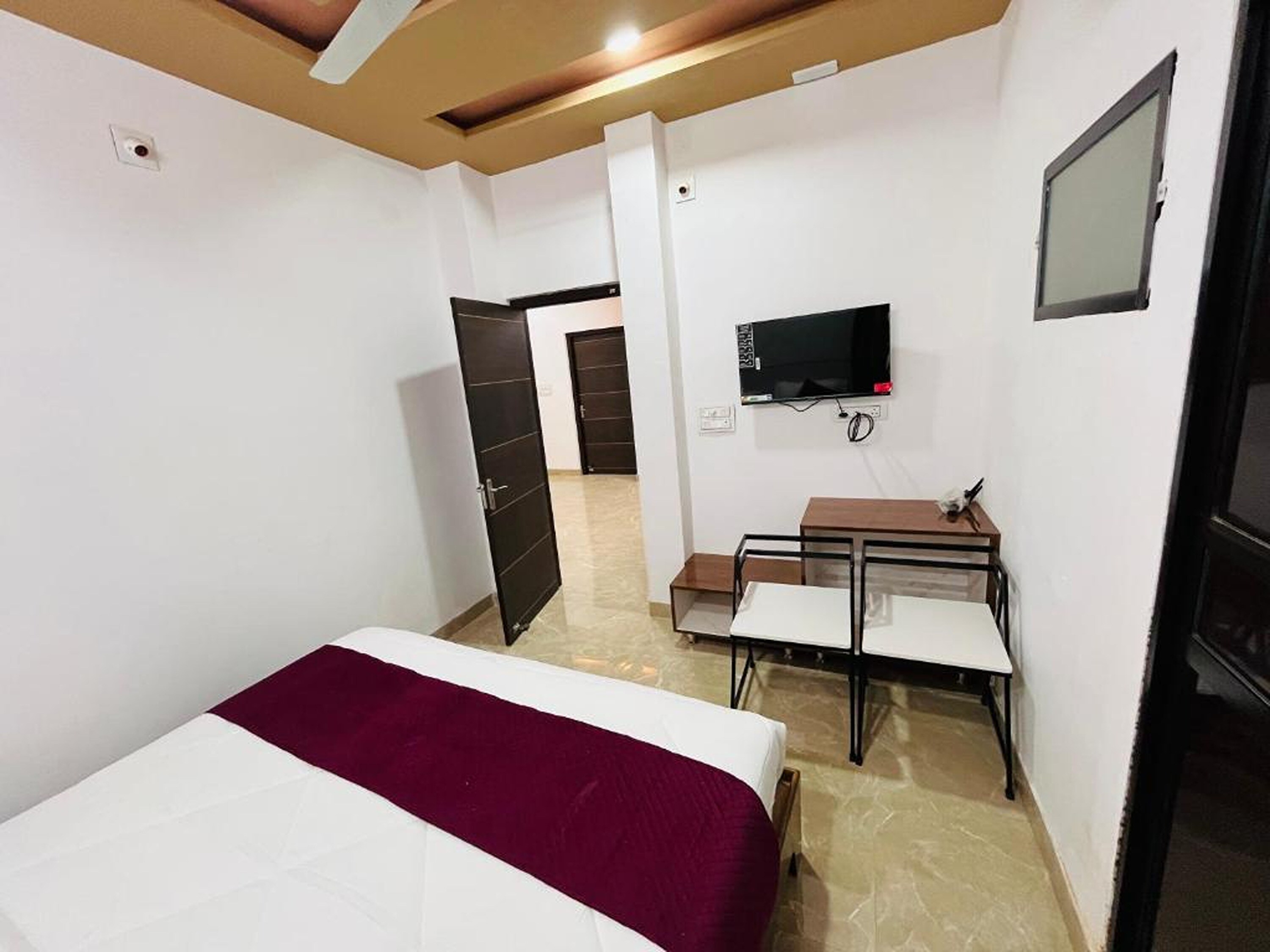 Suriya Inn - Tap to explore photos