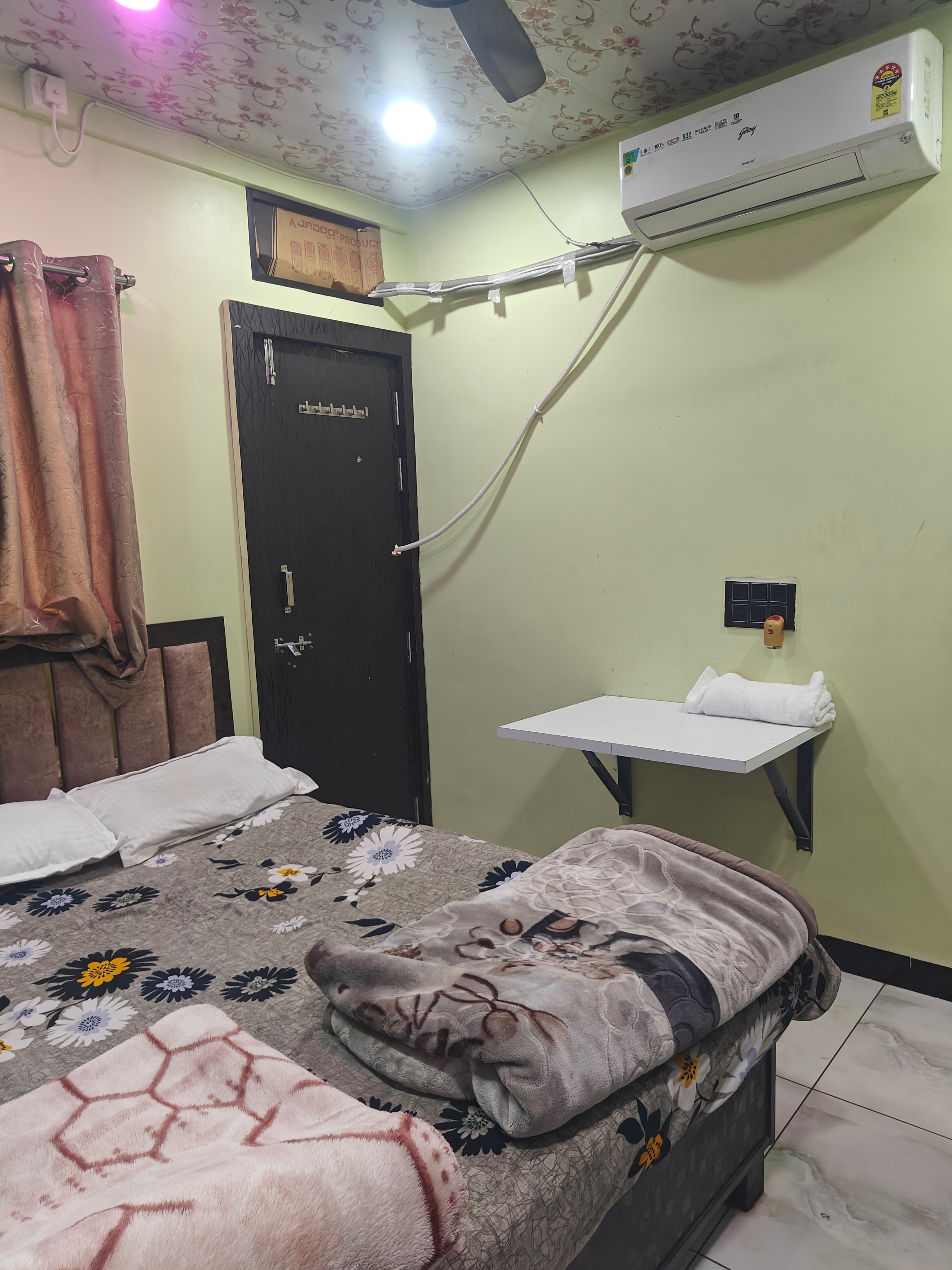 Jain sab HOMESTAY - Tap to explore photos