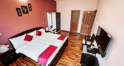 Purple Orchid by Xacro Xperiences Room Type - Premium King Room