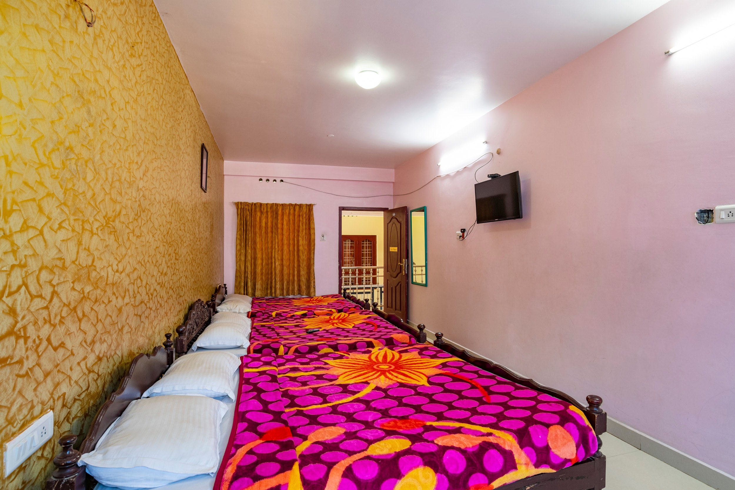 Arul Mount Munnar - Tap to explore photos