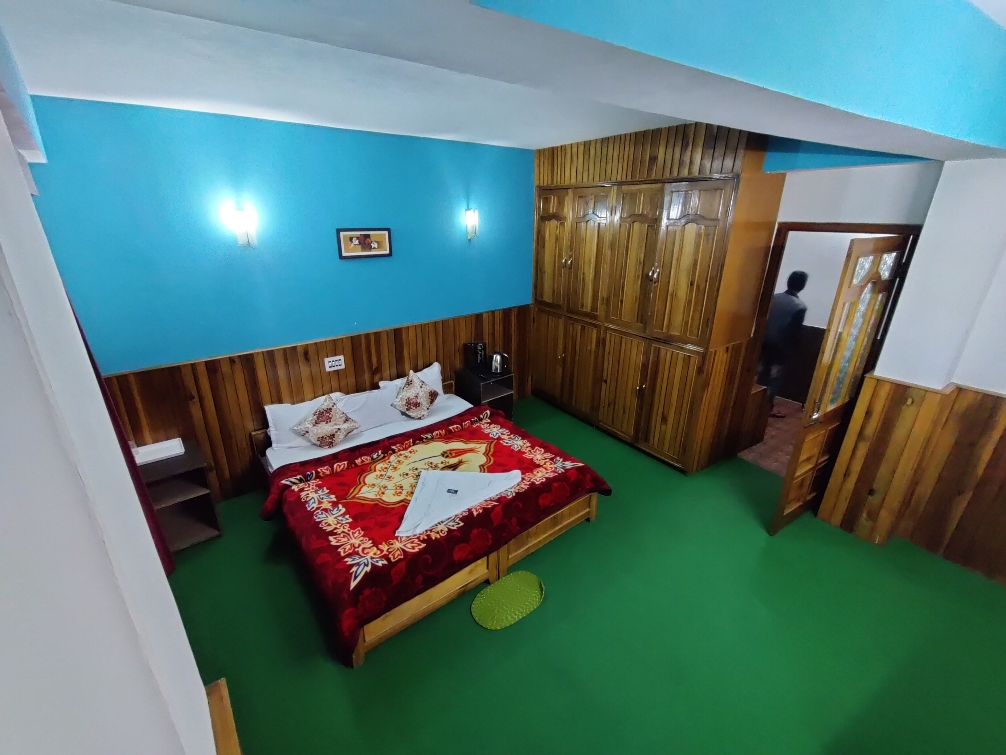 HOTEL SUDARSHAN - Tap to explore photos