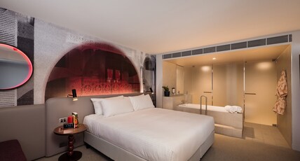 Indigo Sydney Potts Point Room Type - 1 Bedroom Suite Harbour View High Floor