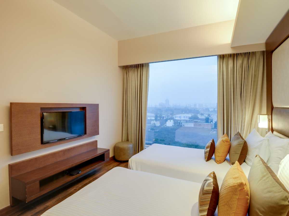Lemon Tree Hotel, Sector 68, Sohna Road, Gurugram - Tap to explore photos