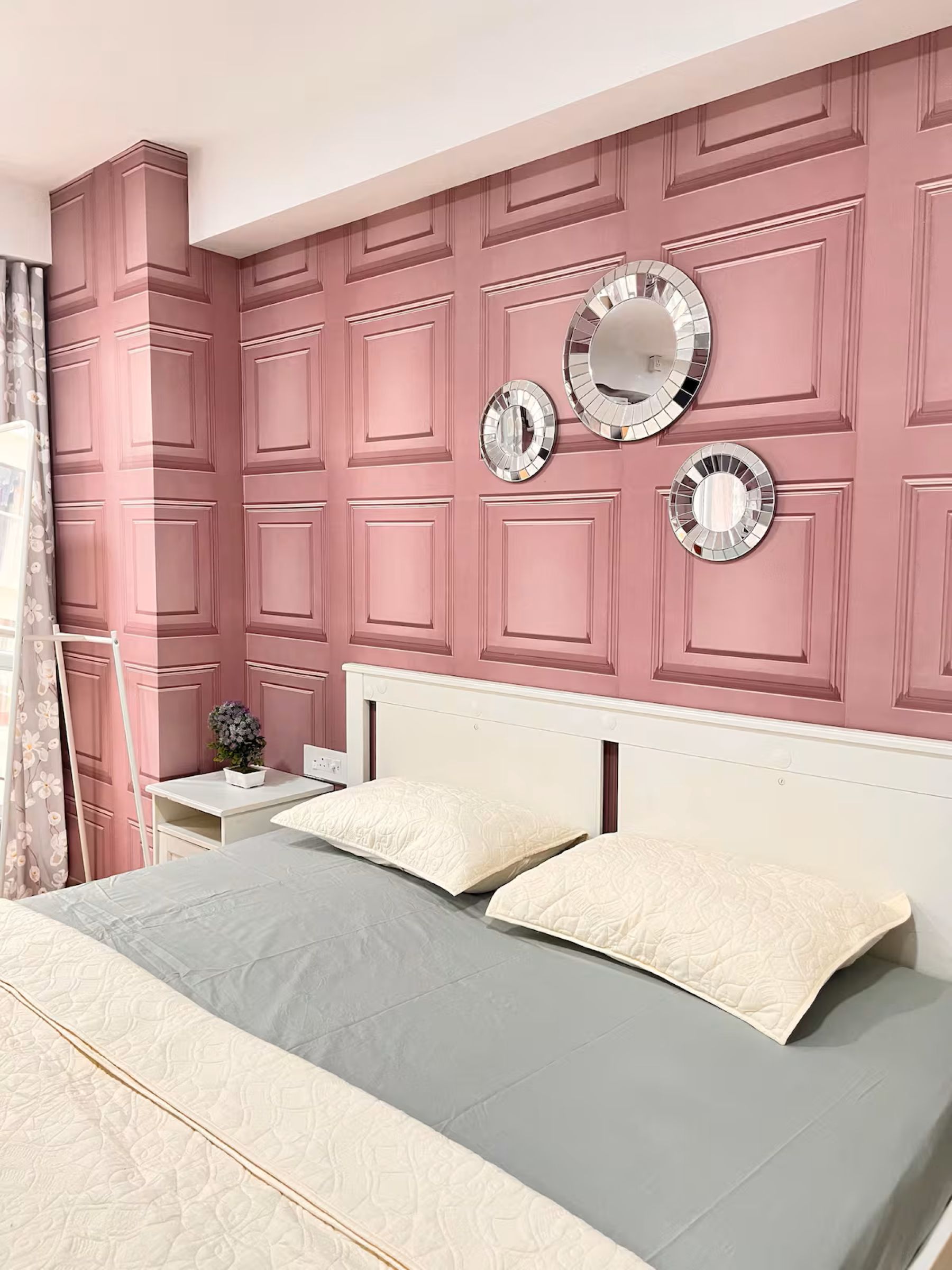 Luxury Airport Studio 500 mtr from Airport - Tap to explore photos
