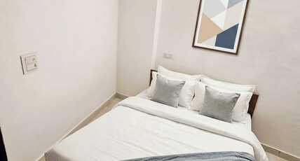 Easy Stay Room Type - Bedroom 1