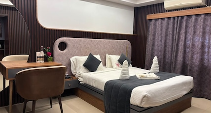 AT Villa | Rooms & Swimming Pool Room Type - Deluxe Room with AC & Free WiFi AT Villa | Rooms & Swimming Pool Room Type - Deluxe Room with AC & Free WiFi