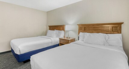SureStay Plus Hotel by Best Western Elizabethtown Hershey Room Type - 2 Double Beds, Non-Smoking, Microwave And Refrigerator, Wi-Fi, Full Breakfast SureStay Plus Hotel by Best Western Elizabethtown Hershey Room Type - 2 Double Beds, Non-Smoking, Microwave And Refrigerator, Wi-Fi, Full Breakfast