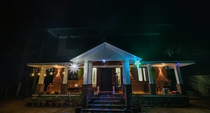 Blue Hills View - Serviced Villa Room Type - Deluxe double Non AC Room