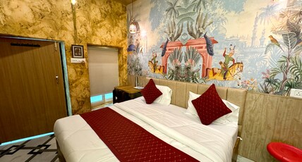 HOTEL AMBASSADOR Room Type - Deluxe Room