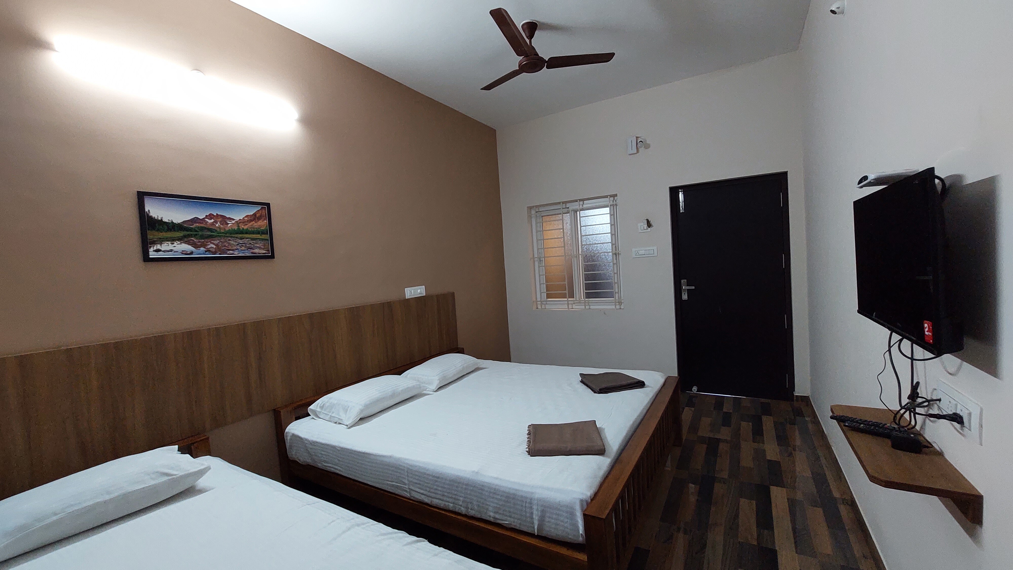 Kach Inn - Tap to explore photos