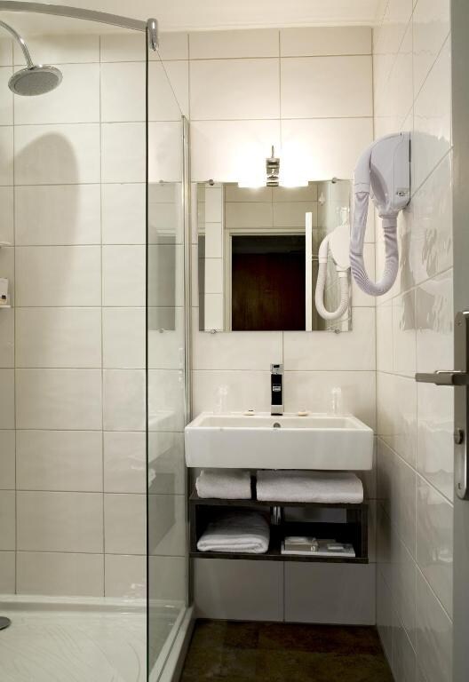 Timhotel Boulogne Rives de Seine - Tap to explore photos