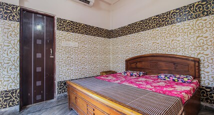 Simran Guest House Room Type - NON AC rooms