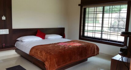 Aahan Royal Rooms Villa | Rooms & Kitchen Room Type - luxury Room