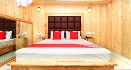 THE SILVER OAK BANQUET & MOTEL Room Type - Deluxe Double Bed Room with Balcony THE SILVER OAK BANQUET & MOTEL Room Type - Deluxe Double Bed Room with Balcony