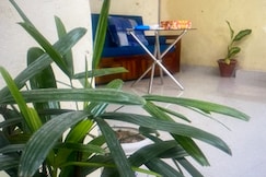 Ideal Hotel in posh Vasant Vihar BIG 1110 sq ft