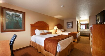 Best Western Bidarka Inn Room Type - Accessible - 2 Queen, Mobility Accessible, Roll In Shower, Non-Smoking, Full Breakfast Best Western Bidarka Inn Room Type - Accessible - 2 Queen, Mobility Accessible, Roll In Shower, Non-Smoking, Full Breakfast