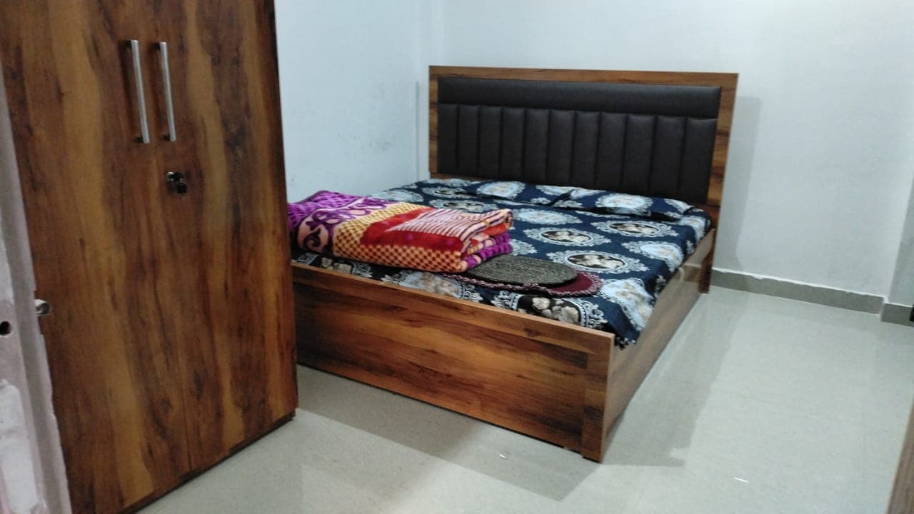 Shree Shree Balaji Homestay - Tap to explore photos