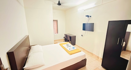 Apsara Residency Room Type - Queen Room (Non AC) Apsara Residency Room Type - Queen Room (Non AC)